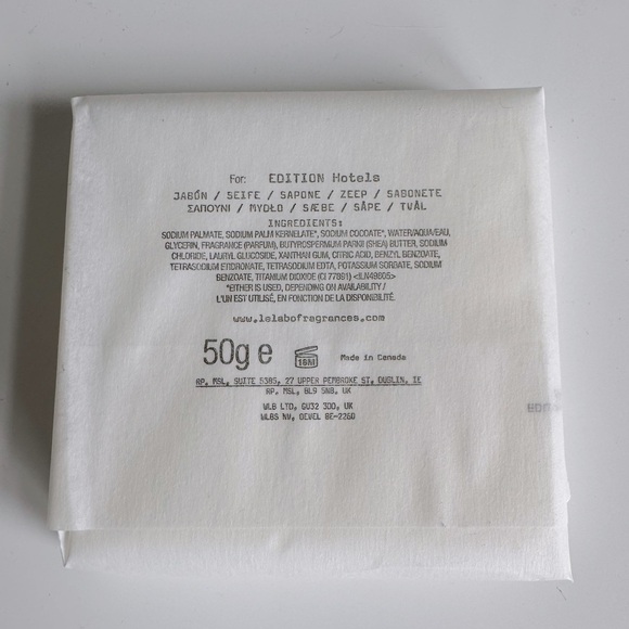 Set of Le Labo for Edition Hotel soap, bath grains and loofah pad - Picture 5 of 8